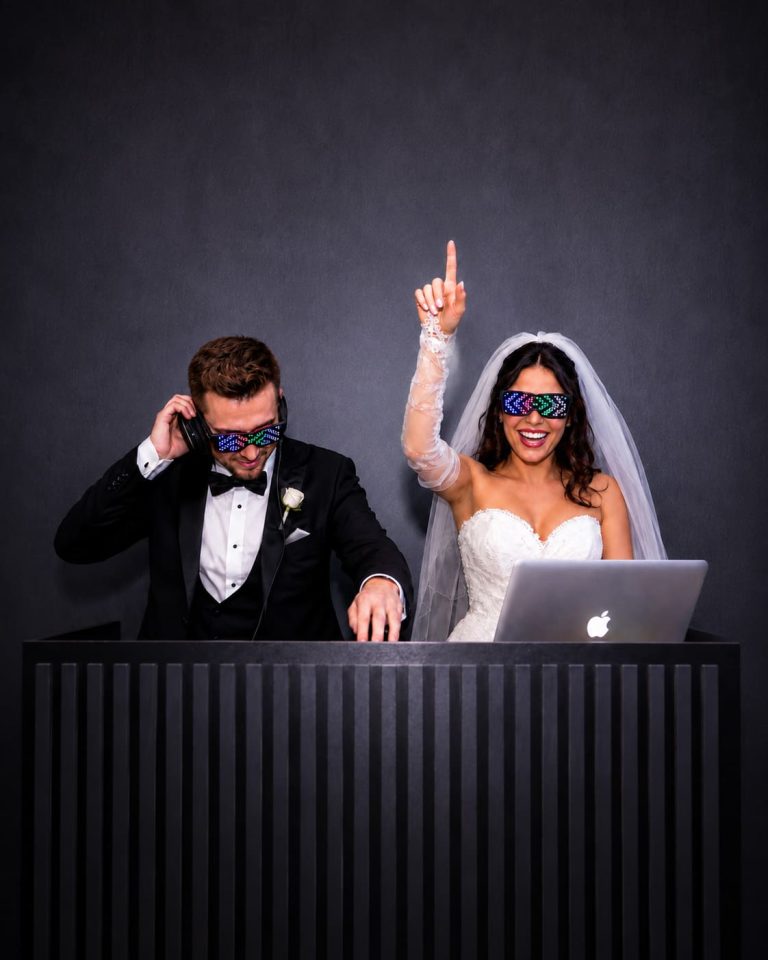 Gelin ve Damatla DJ Eğlencesi